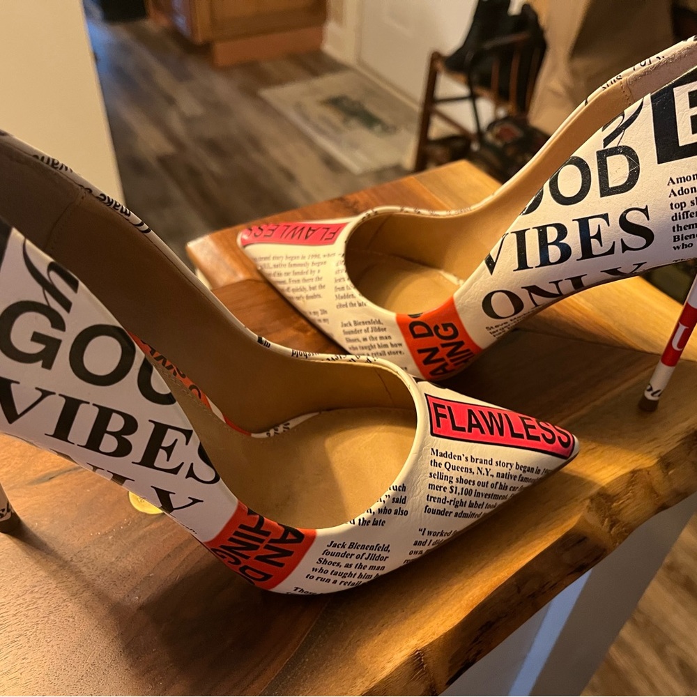 Steven By Steve Madden Black and Red Graphic Print Heels